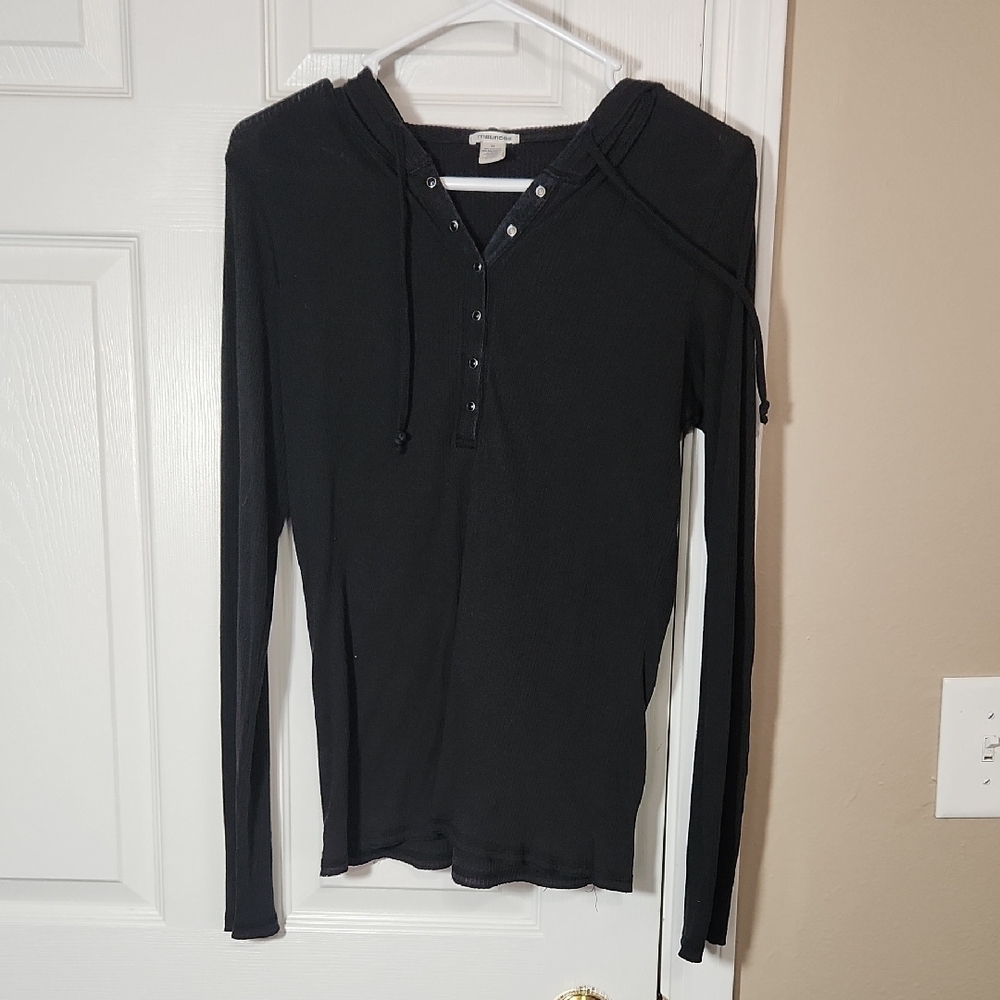 Black Long-Sleeve Hooded Henley Top